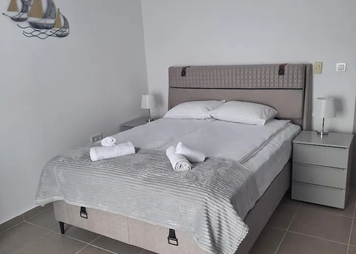 Sun Coast By The Sea