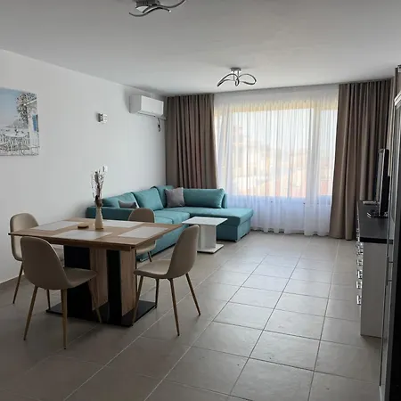 Sun Coast By The Sea Apartament *