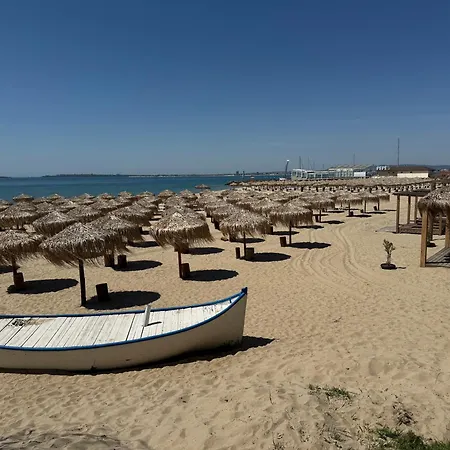 Sun Coast By The Sea *