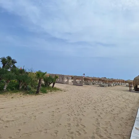 Sun Coast By The Sea Apartament Święty Włas