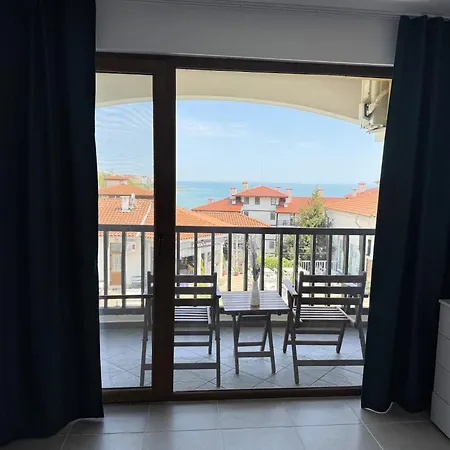 Sun Coast By The Sea Apartament